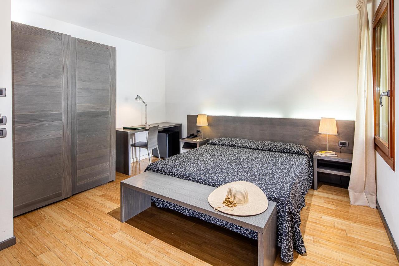 Hotel La Pergola Λινιάνο Σαμπιαντόρο Εξωτερικό φωτογραφία